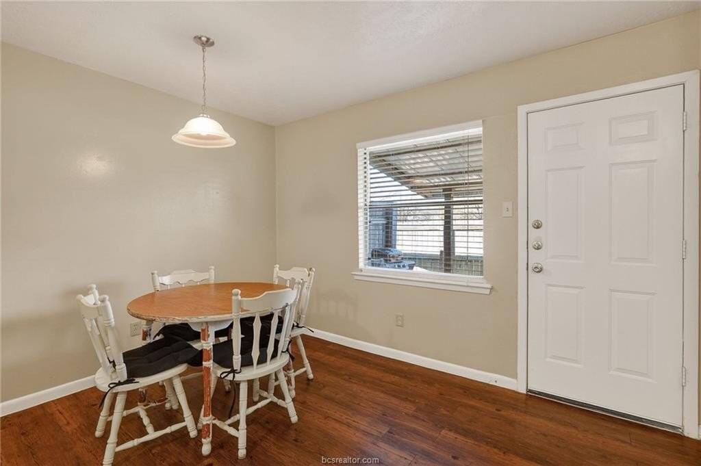 1400 Summit St #B - Photo 6 of 27