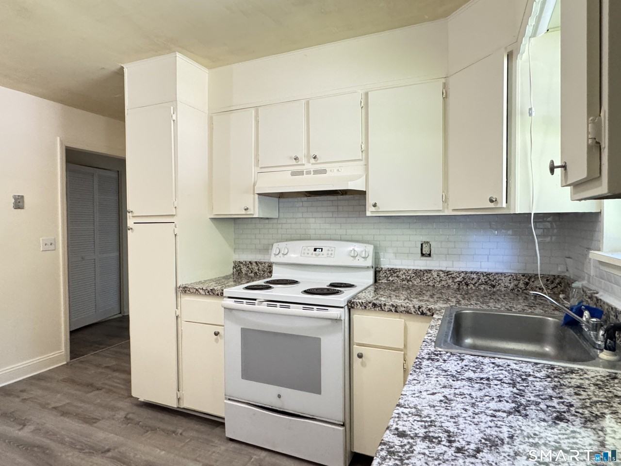 81 Angel Dr #A - Photo 4 of 16