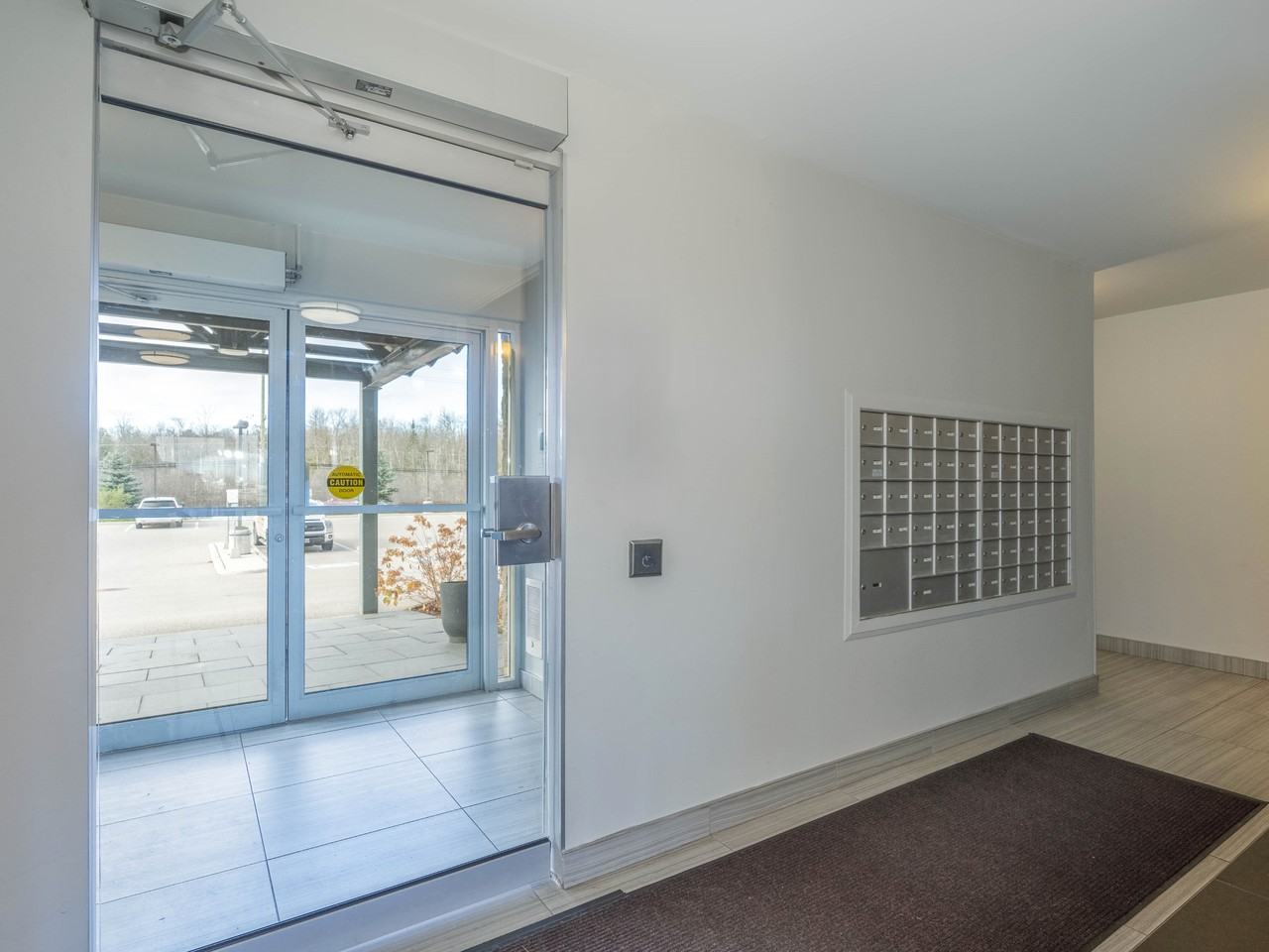 Baypoint Villas Apartments - Photo 4 of 25