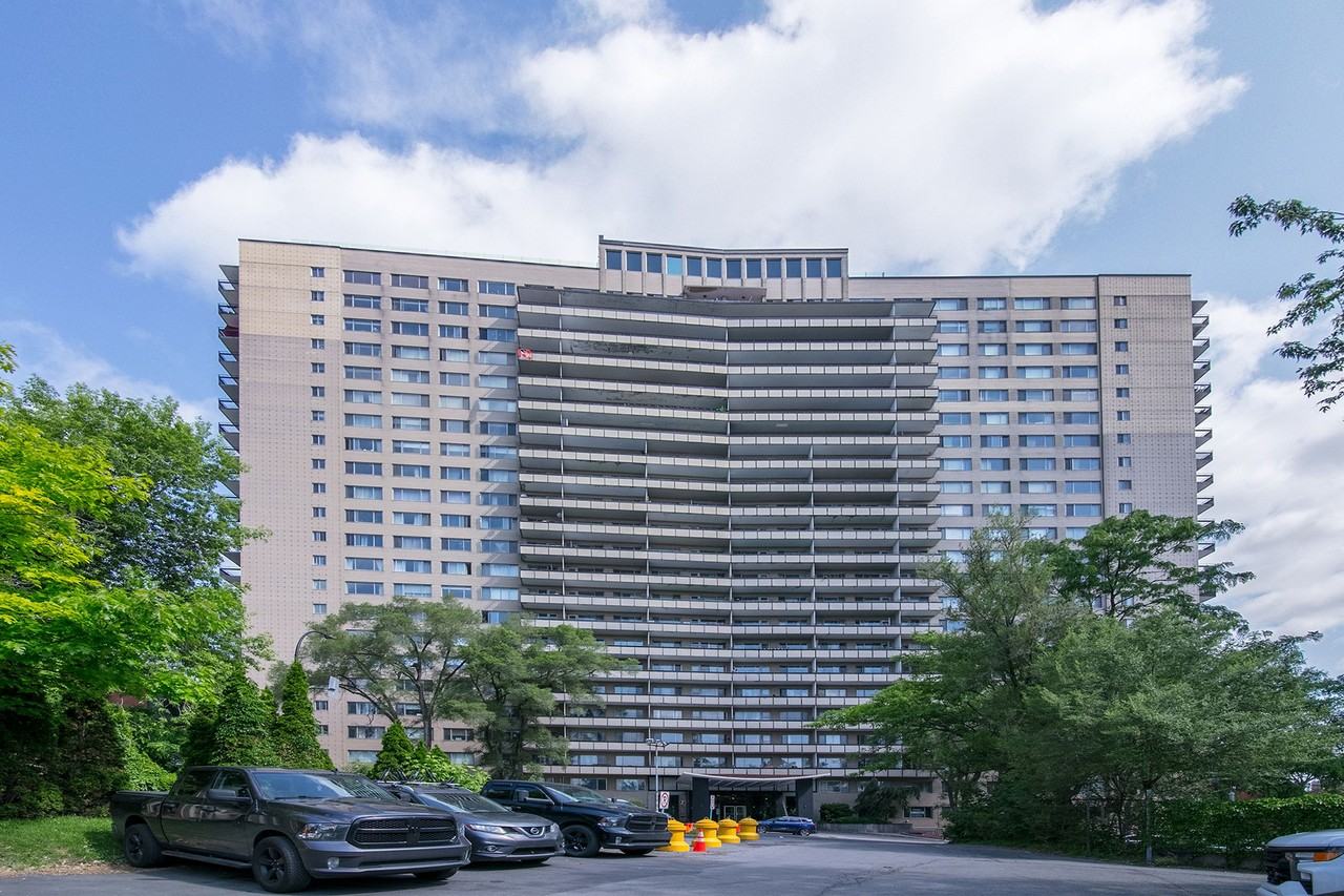 3555 Ch De La Côte-Des-Neiges — photo 1