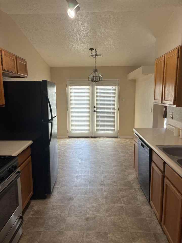5432 Pepperwood Ct Nw - Photo 3 of 7