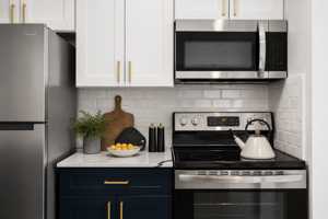 featured image of 39365 Village Green Blvd
