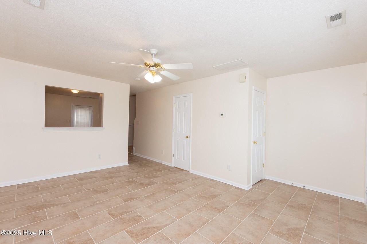 1405 Timberlake Trl - Photo 7 of 26