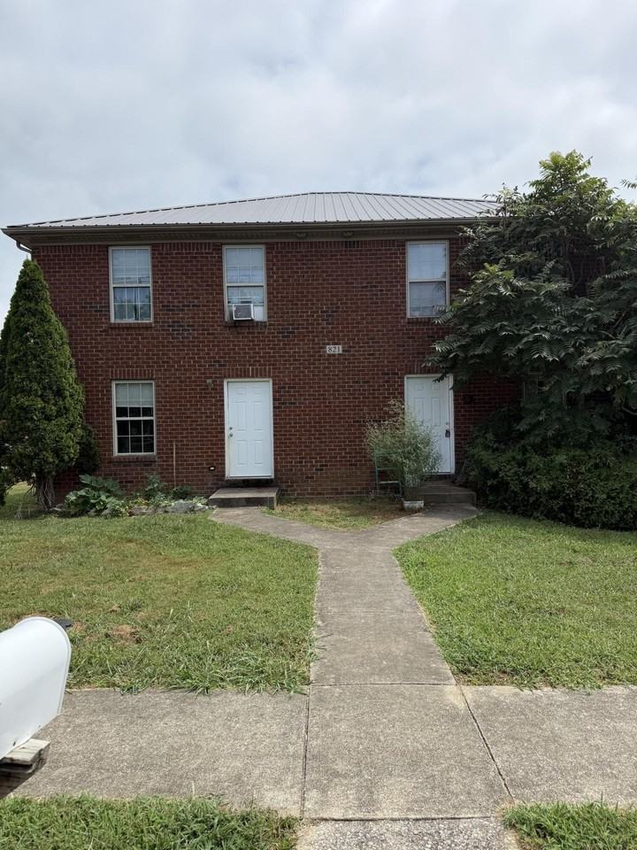 821 Ridgewood Dr #1-2 - Photo 2 of 24