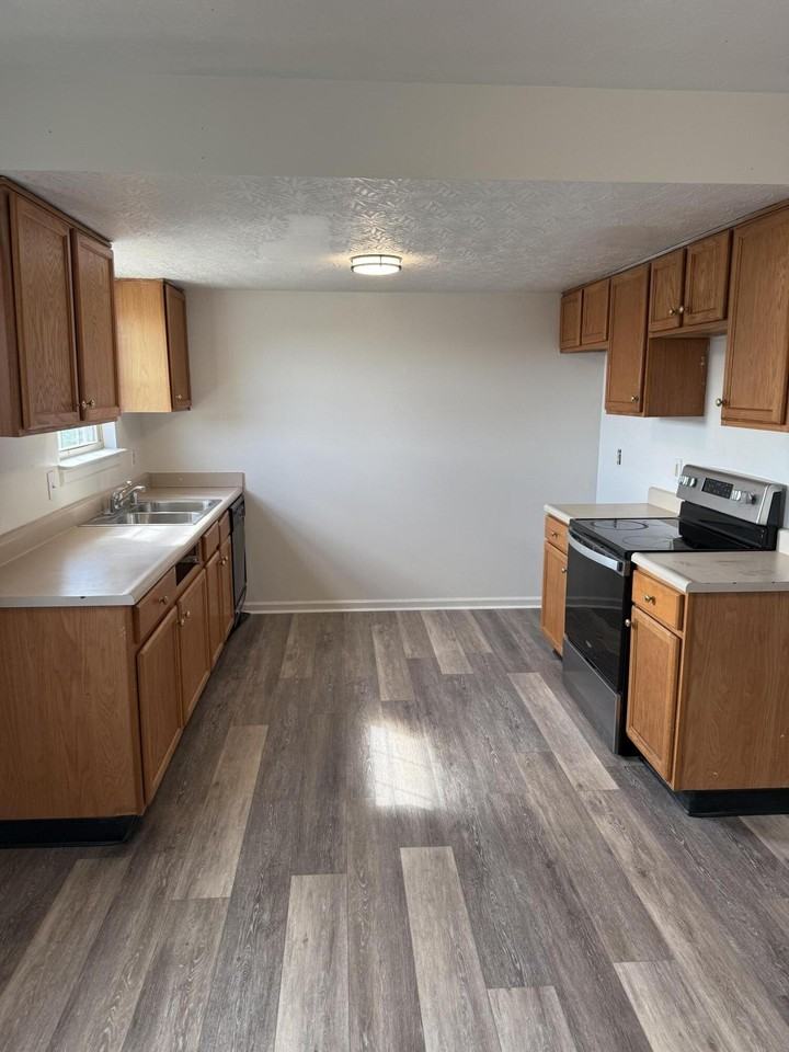 821 Ridgewood Dr #1-2 - Photo 6 of 24