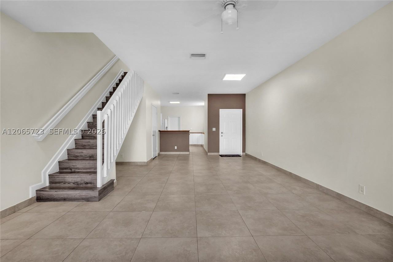 3698 San Simeon Cir - Photo 5 of 28