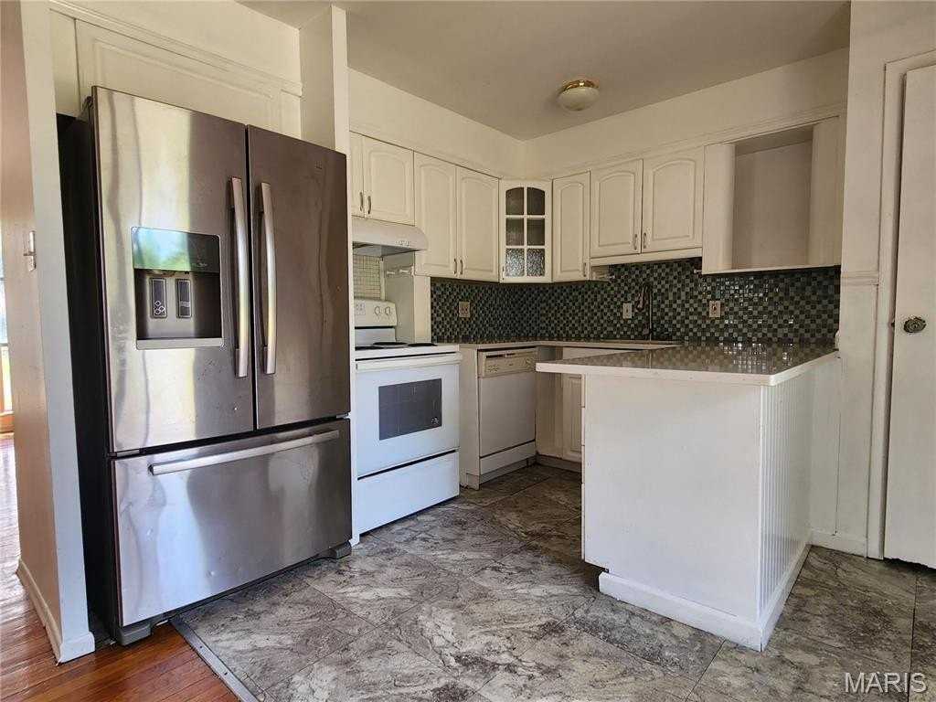 702 Vendome Ln - Photo 2 of 17