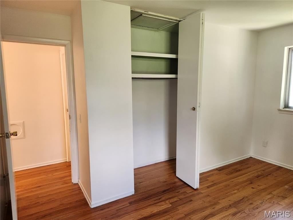 702 Vendome Ln - Photo 4 of 17