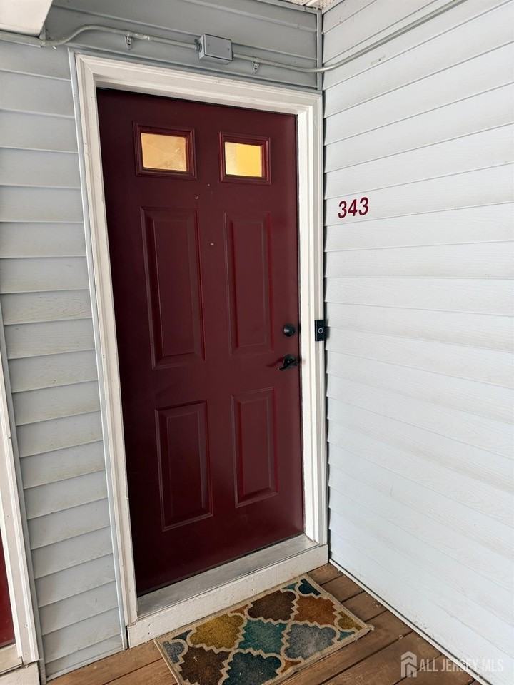 343 Ventnor Ct - Photo 2 of 24