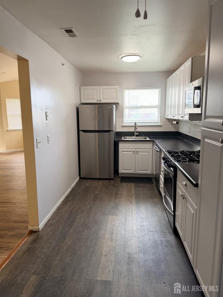 343 Ventnor Ct - Photo 7 of 24