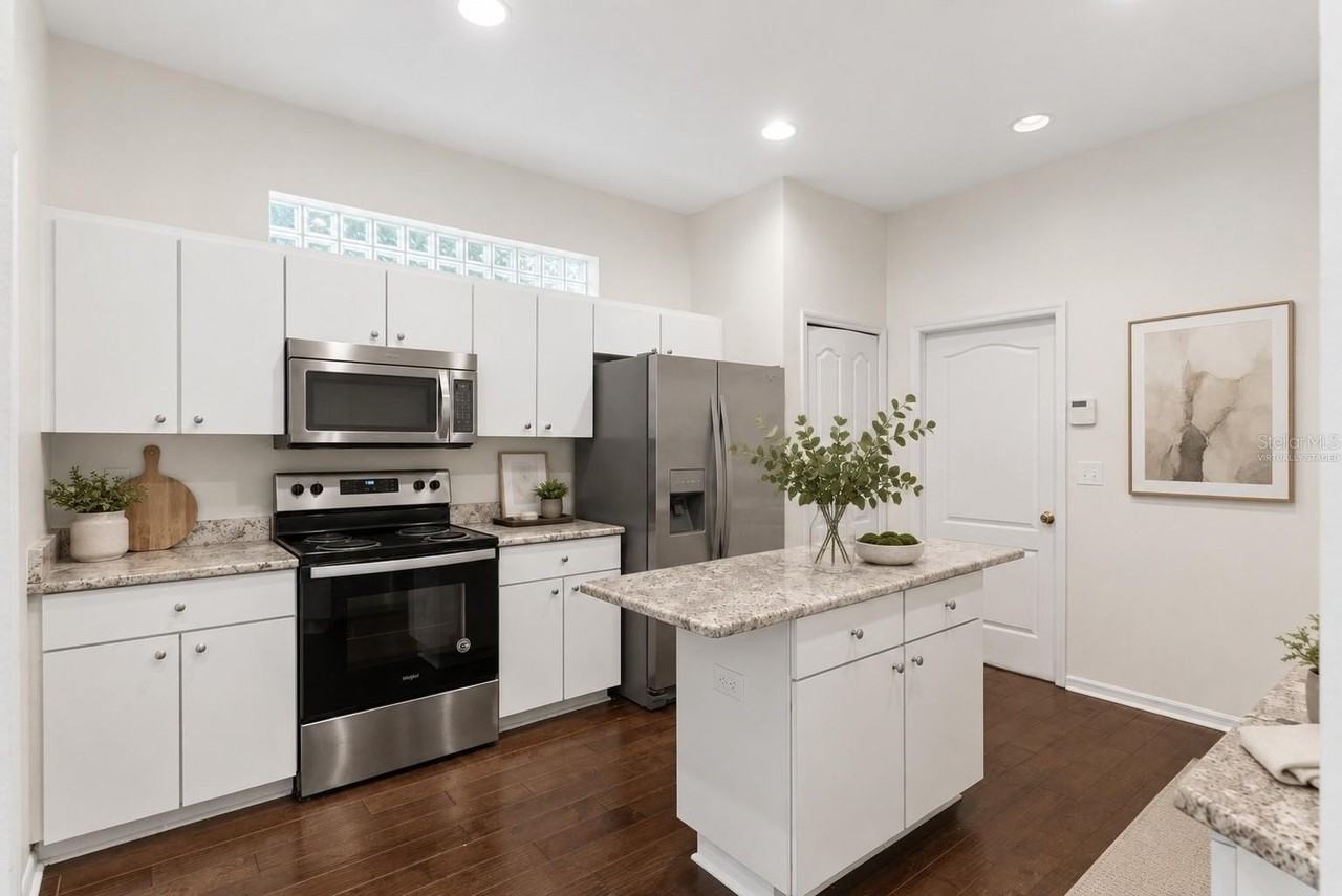 10510 Chilmark Way - Photo 4 of 28