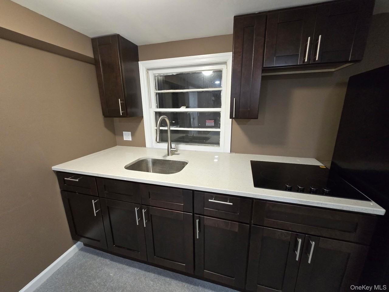 101 Weaver Rd - Photo 3 of 5