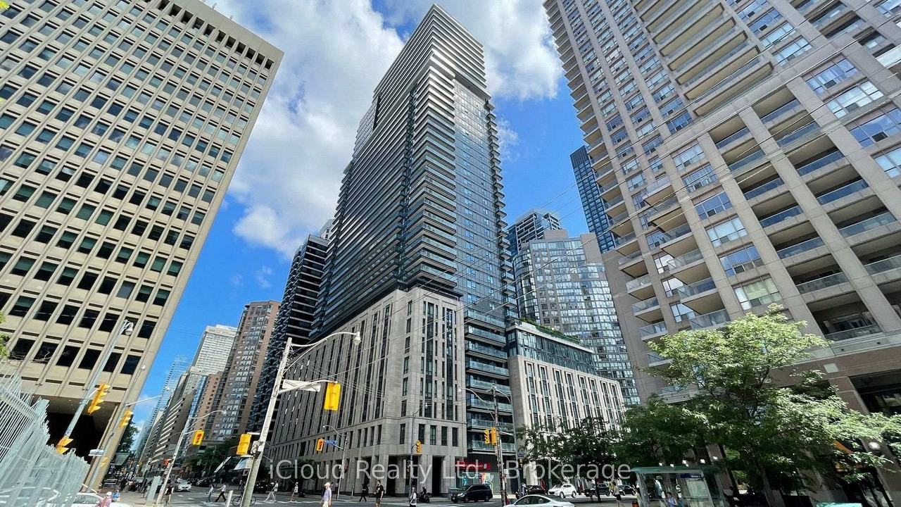 955 Bay Street #2818 - Photo 2 of 14