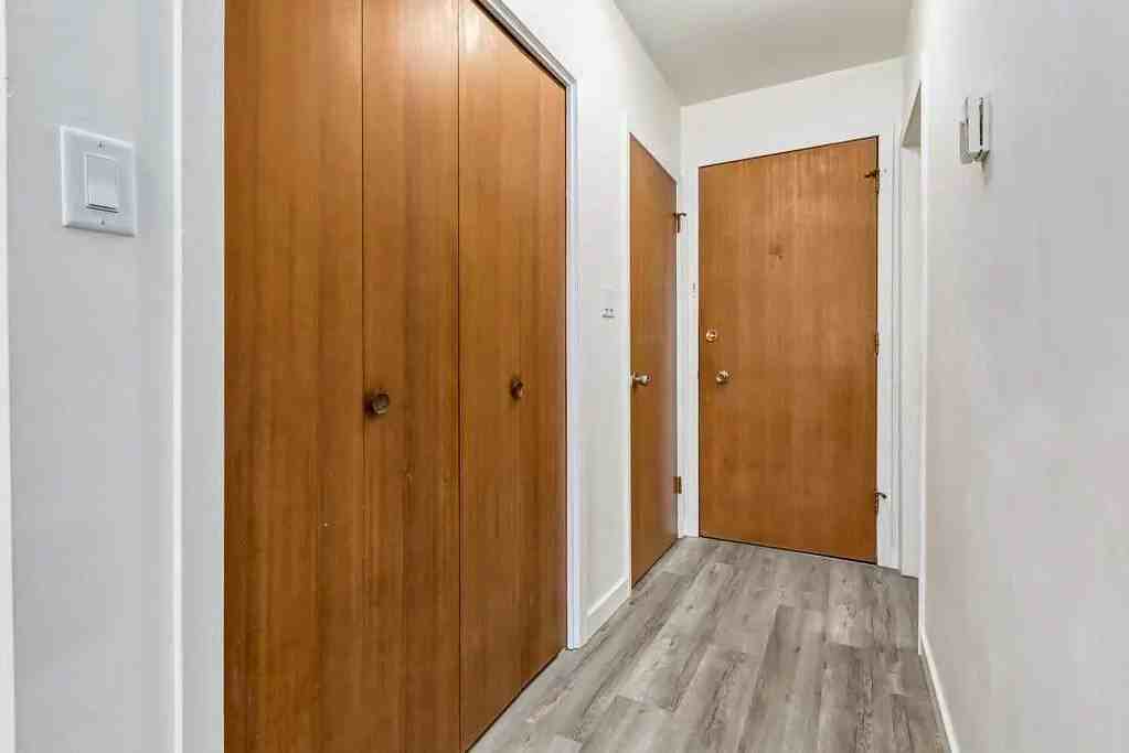 Allen Apartments - Photo 7 of 19