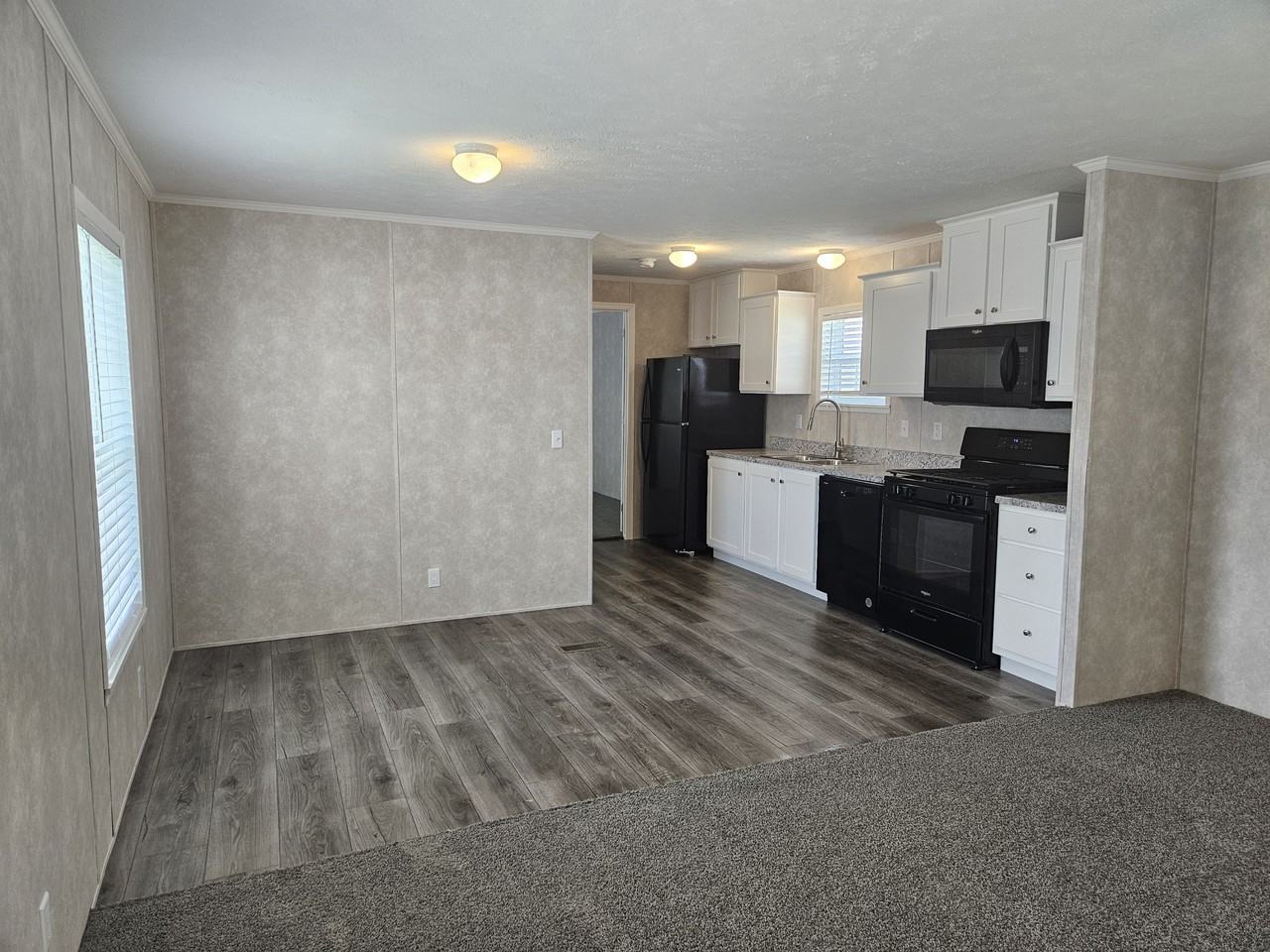 4 Grant St #GR4 - Photo 2 of 14