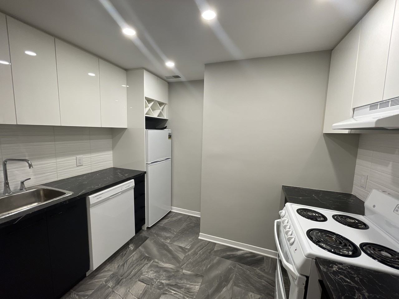 55 Sweetland Ave. - Photo 7 of 12