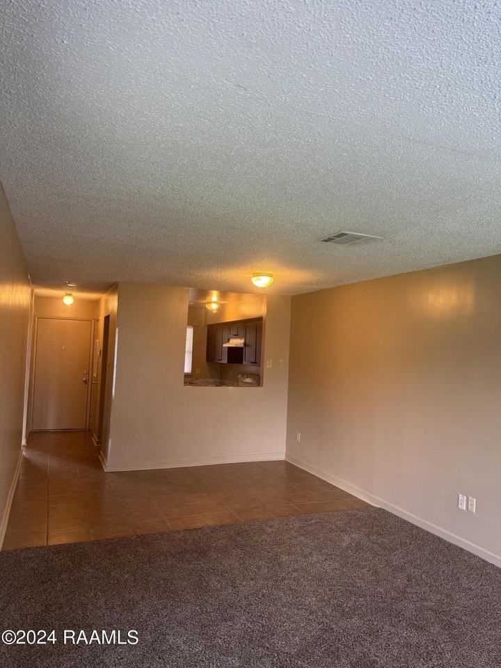 506 Grand Prix Blvd - Photo 2 of 18