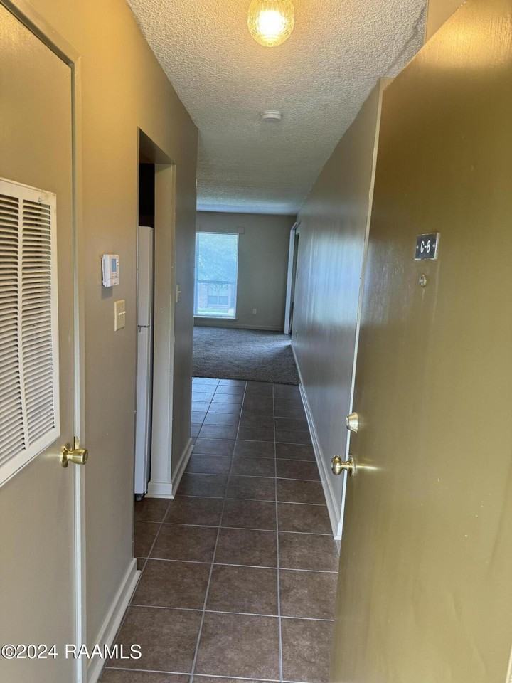 506 Grand Prix Blvd - Photo 3 of 18