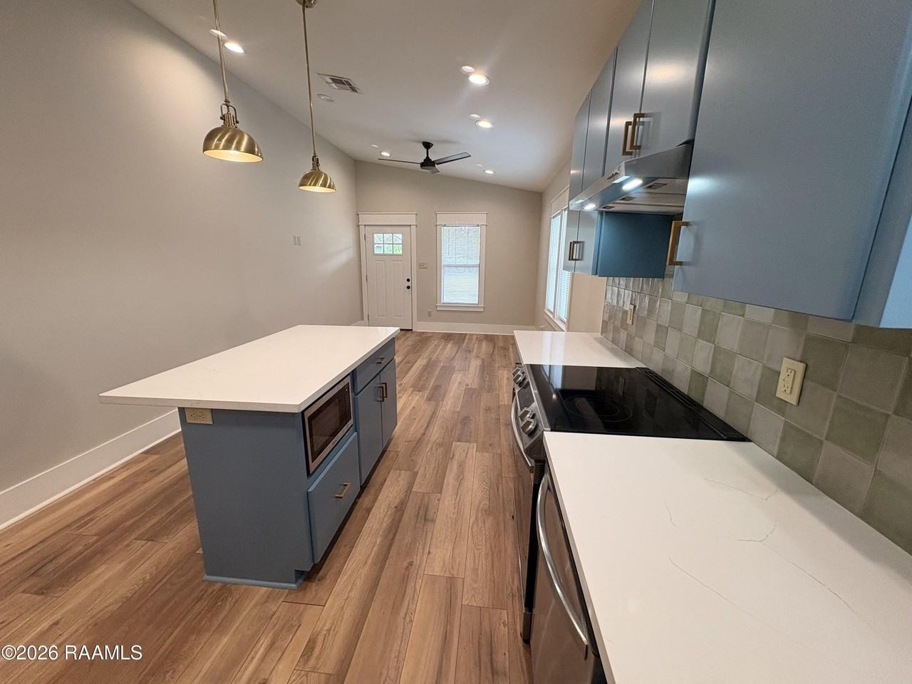 612 E Vermilion St #A - Photo 6 of 23