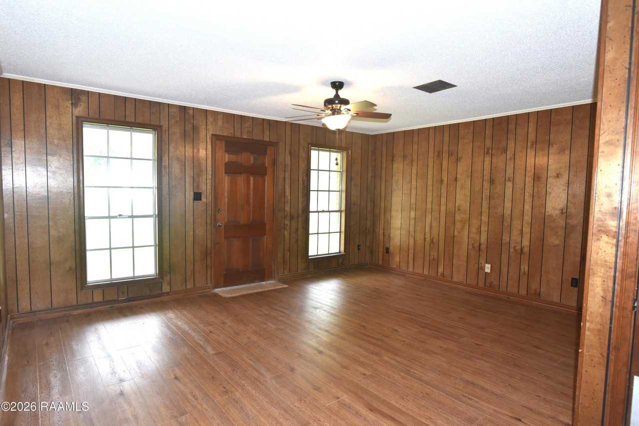 107 Nova Scotia Dr - Photo 6 of 18
