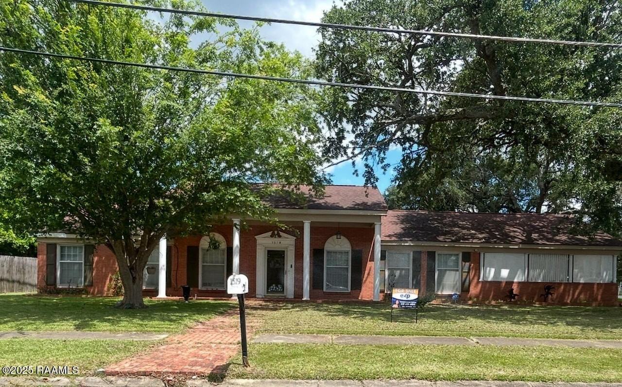 1519 Jasmine Dr - Photo 2 of 19
