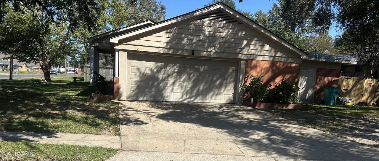 1519 Jasmine Dr - Photo 4 of 19