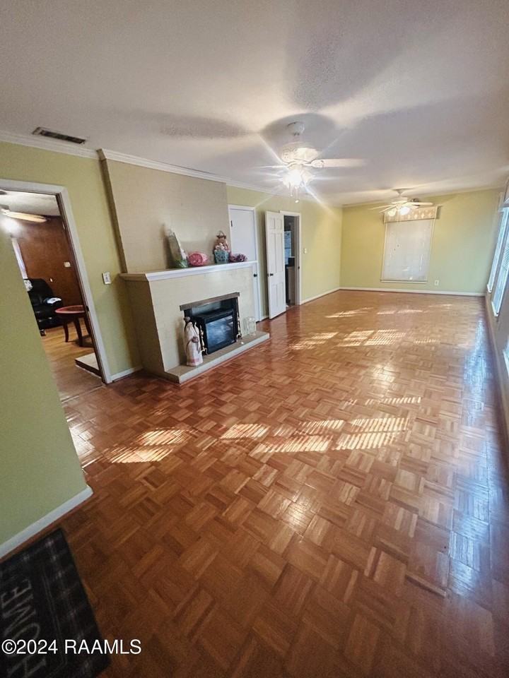 1519 Jasmine Dr - Photo 5 of 19