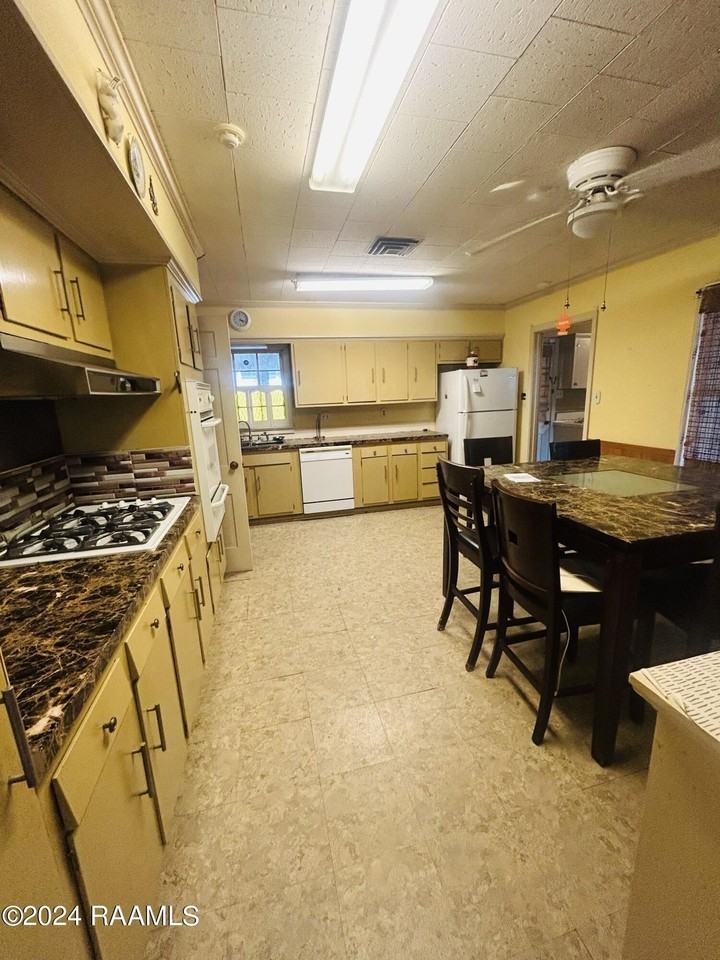 1519 Jasmine Dr - Photo 6 of 19