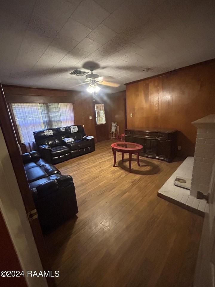 1519 Jasmine Dr - Photo 7 of 19