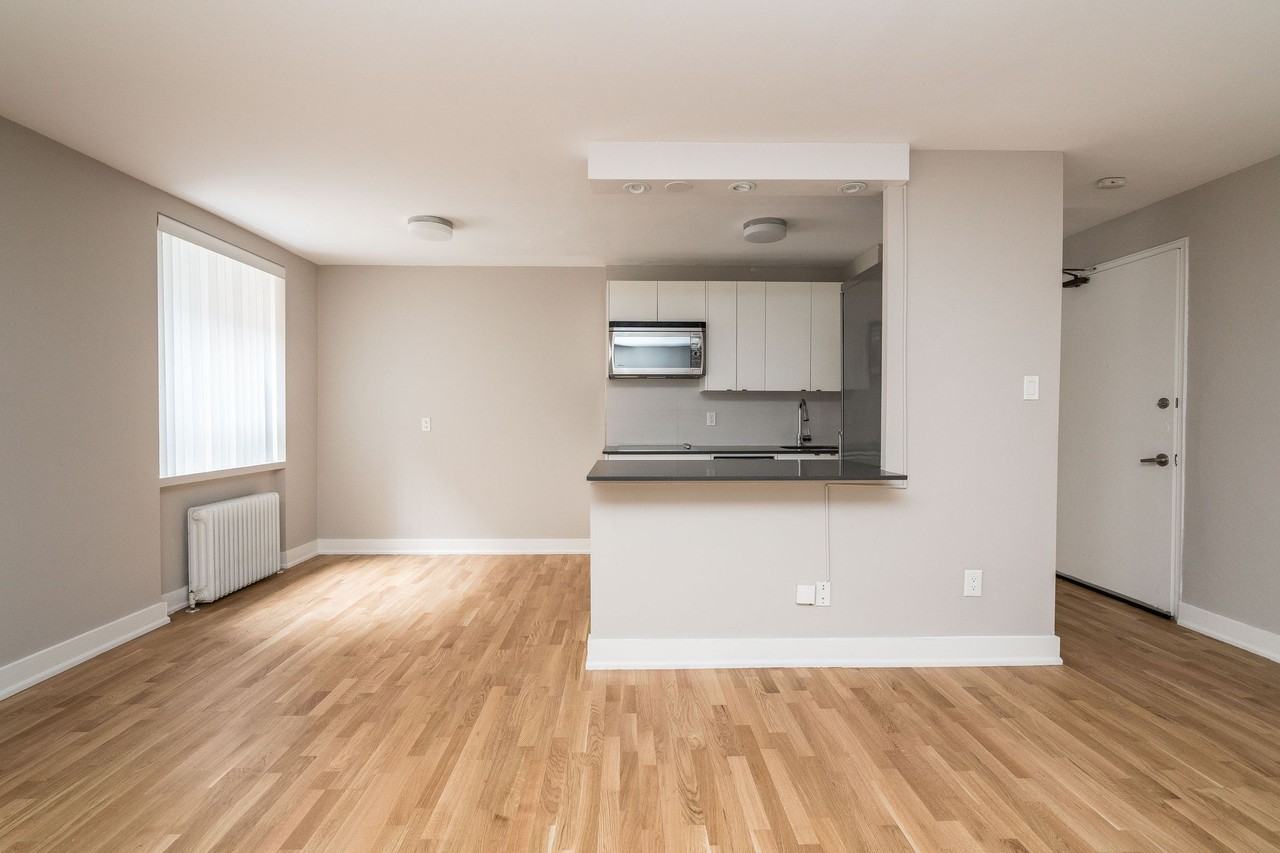 501 Kingston Road - Photo 4 of 39
