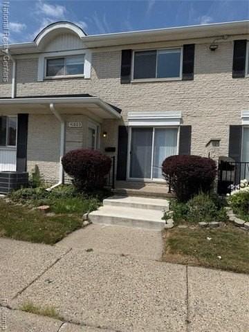 41803 Langley Dr - Photo 2 of 18