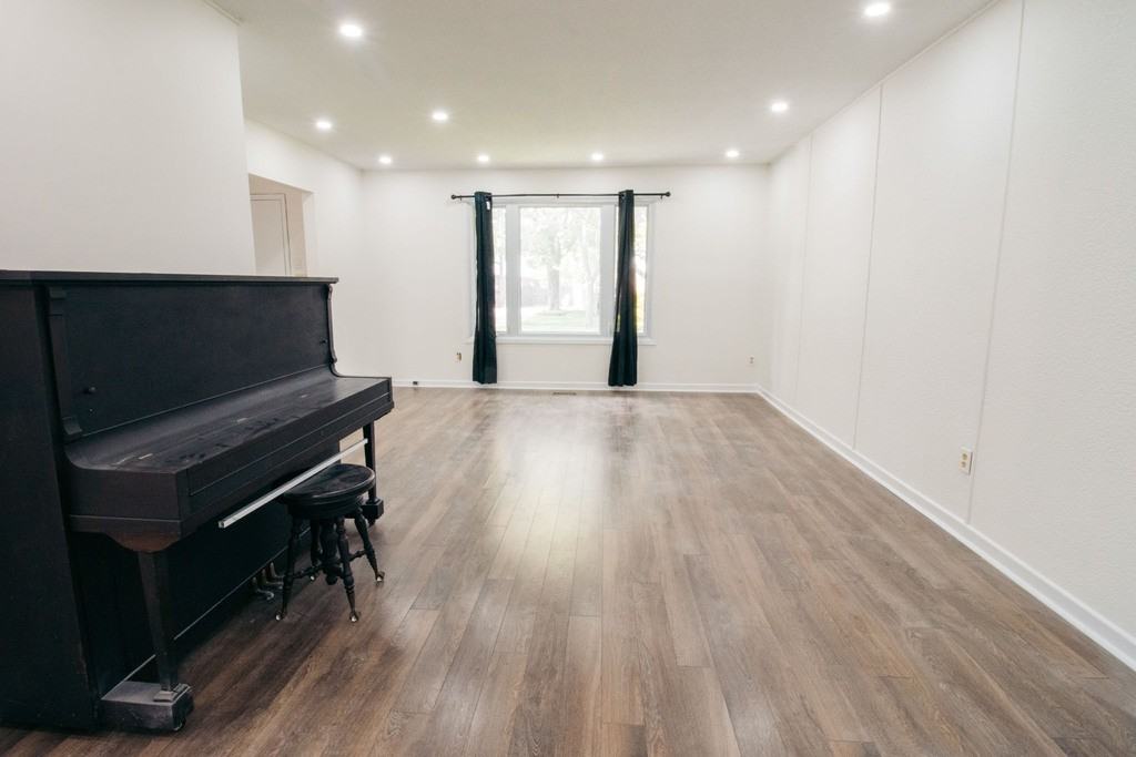 6568 Harmony Ave - Photo 4 of 15