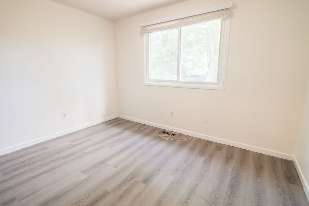 6568 Harmony Ave - Photo 6 of 15