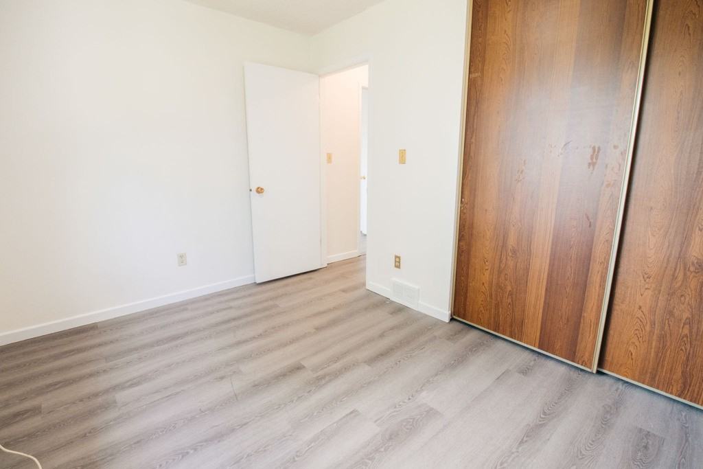 6568 Harmony Ave - Photo 7 of 15