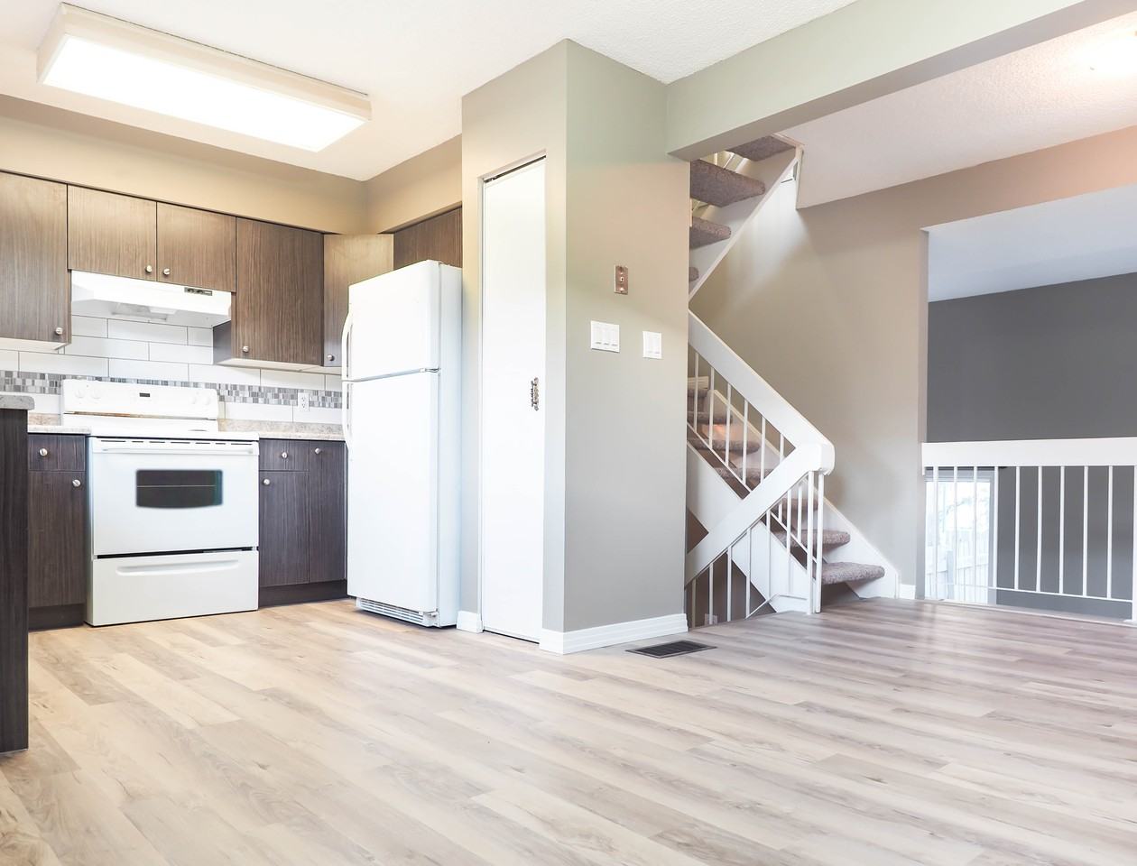 Stirlingwood Townhomes - Photo 3 of 14