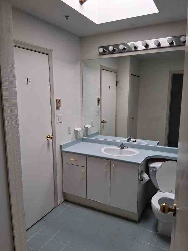 1728-1738 Alberni Street - Photo 2 of 5