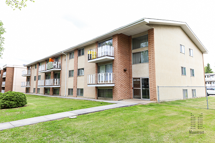 NAITside Court III Apartments - Photo 7 of 9