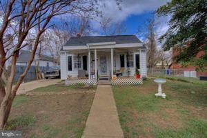 featured image of 2924 Virginia Ave