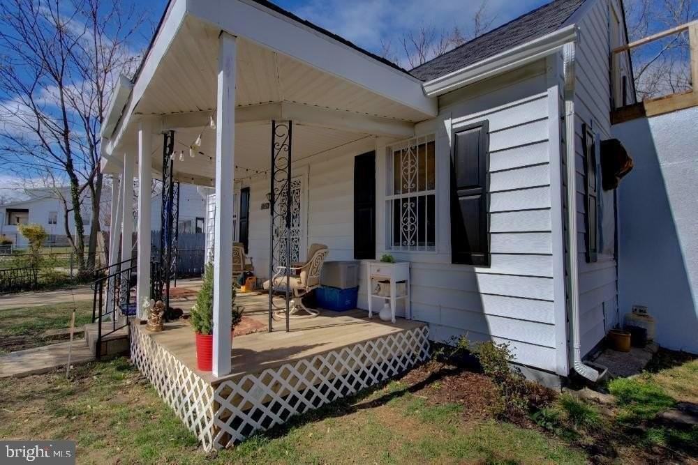 2924 Virginia Ave - Photo 4 of 37