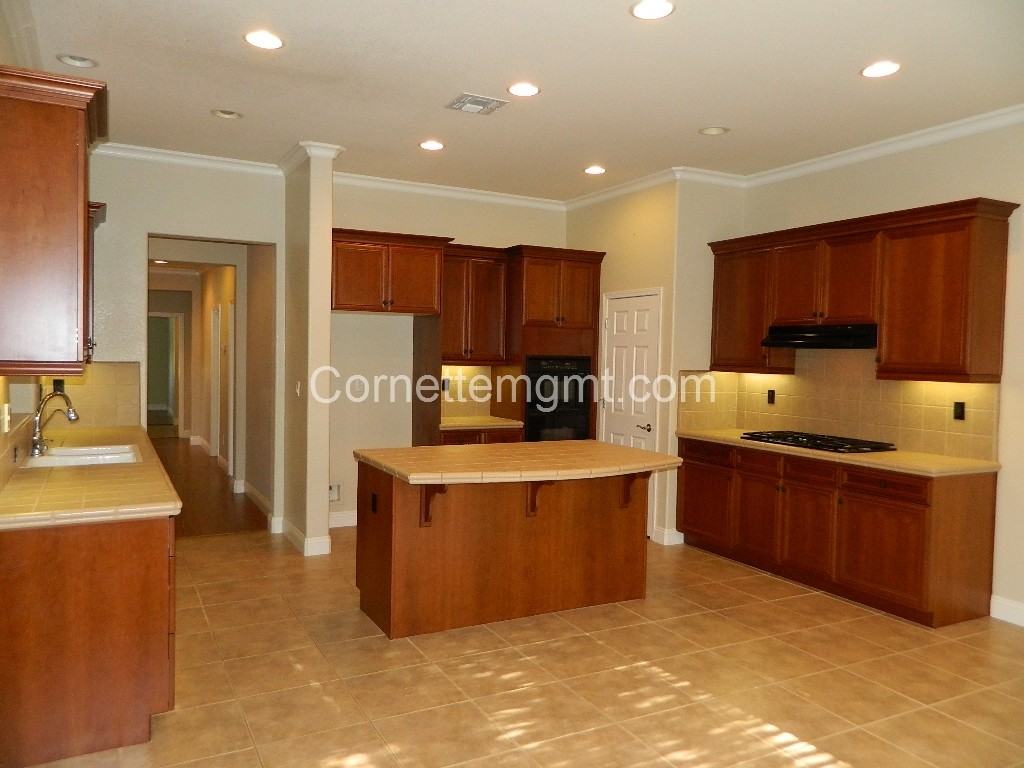 231 Lanfranco Cir - Photo 7 of 24