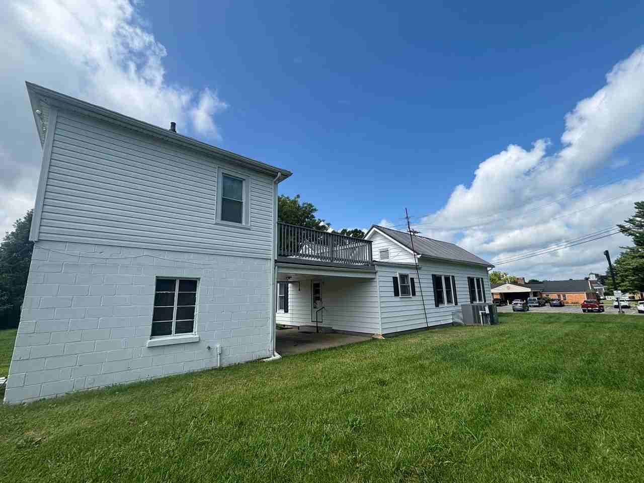 200 Perry St - Photo 3 of 22