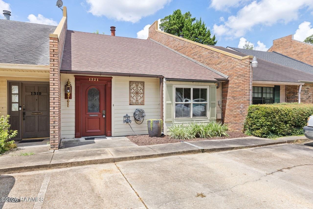 1321 W Saint Mary Blvd - Photo 2 of 22