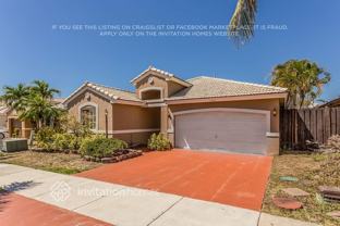 15927 Sw 82nd St - Photo 1 of 1