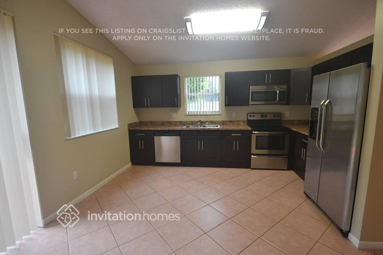 1457 Nw 156th Ave - Photo 7 of 18