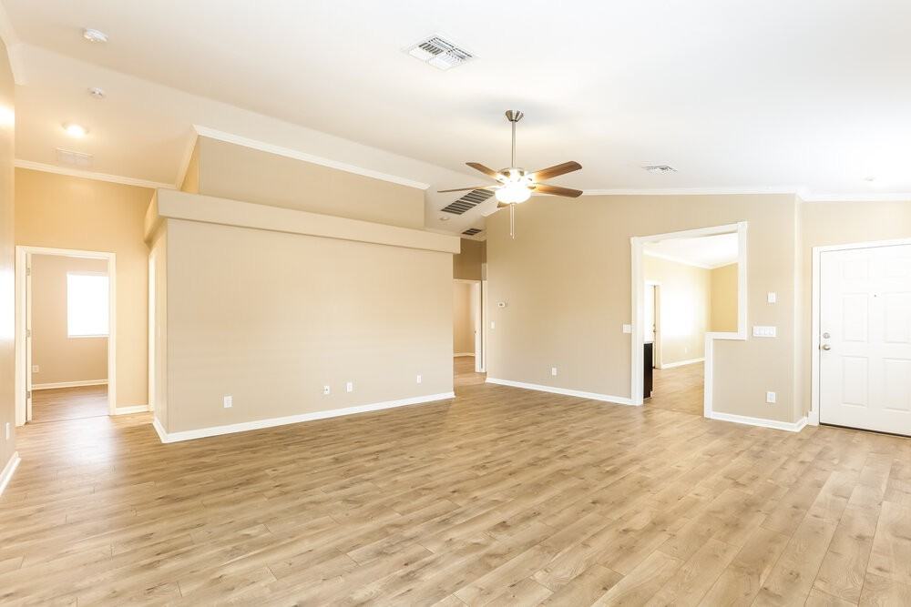 2030 S 100th Ln - Photo 3 of 16