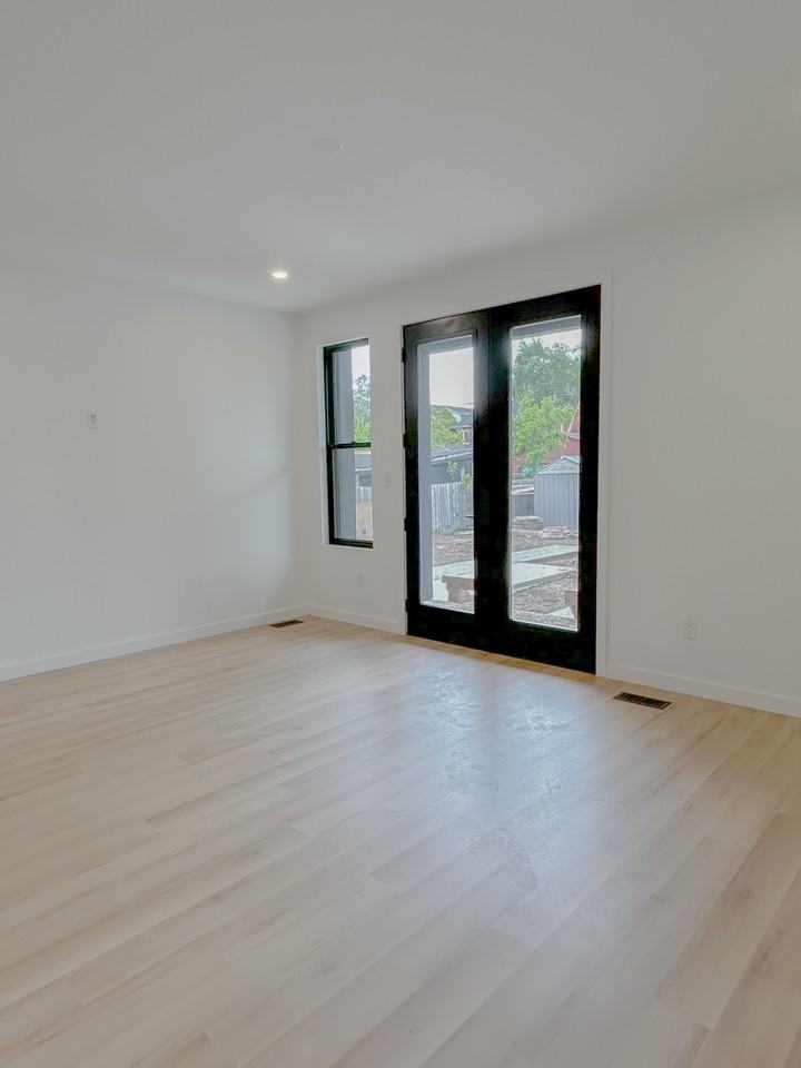 77 Melbourne St - Photo 7 of 14