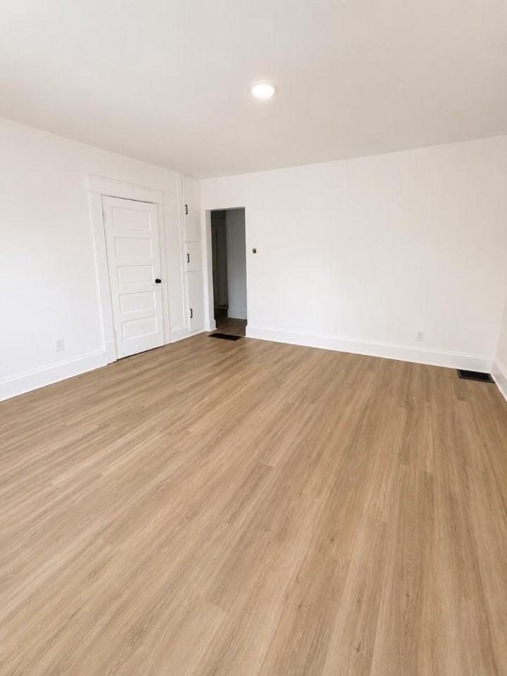 304 Johnson St - Photo 5 of 20