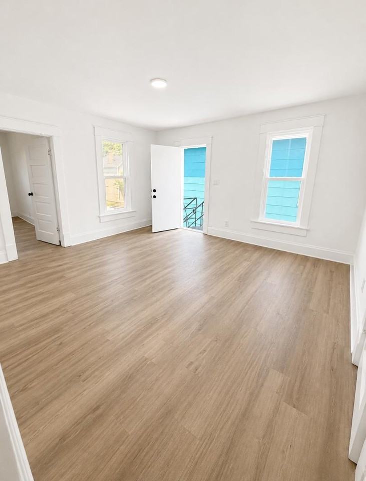 304 Johnson St - Photo 7 of 20