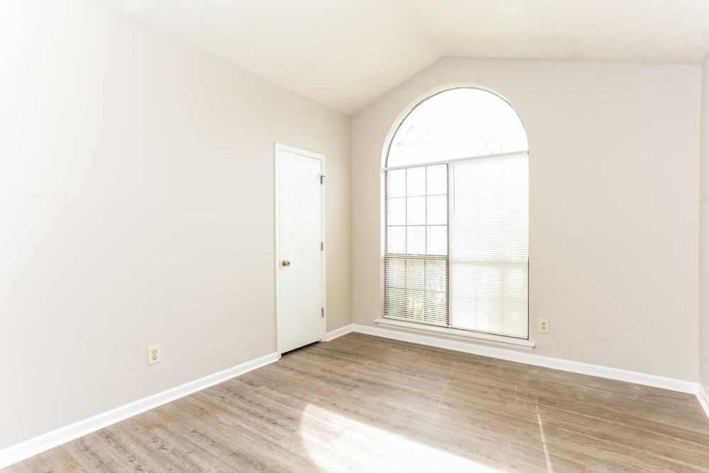 202 Northbridge Dr - Photo 6 of 25