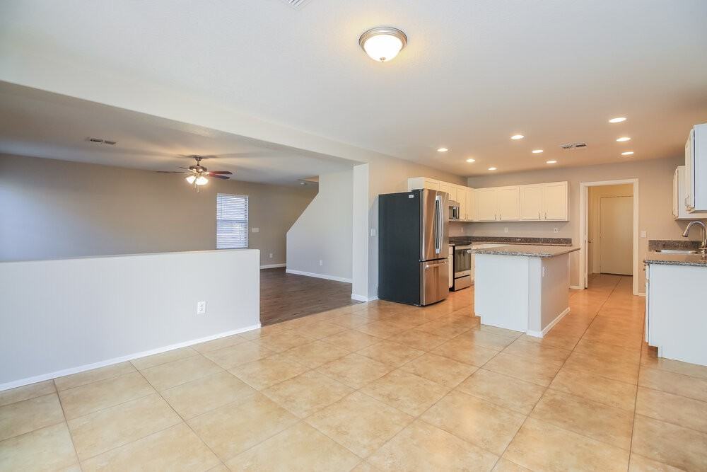 2356 E 35th Ave - Photo 6 of 17